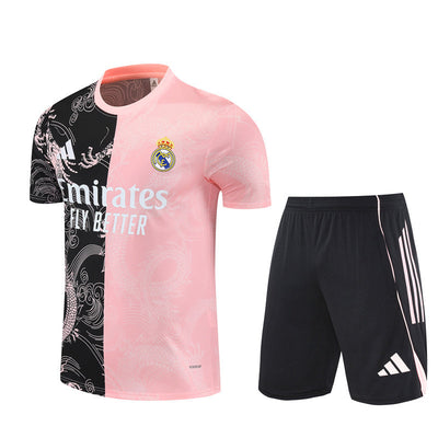 Ensemble Maillot Short Real Madrid Homme/Enfant 2025 2026 Noir Rose Edition Limitée
